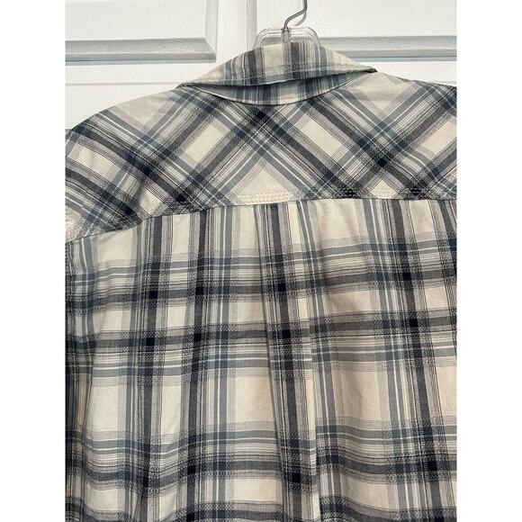 Carhartt Women’s Plaid Button Up Shirt Size Medium Folklore Camping Outdoor Work - Picture 7 of 11